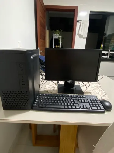 PC Completo Intel Core i5, 8GB RAM, SSD 240GB + Monitor, Teclado e Mouse