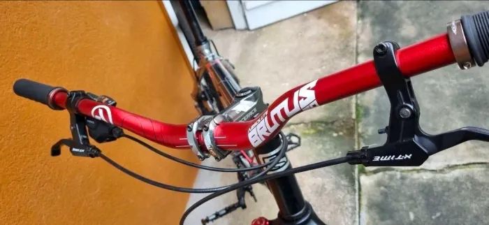 Guidão Absolute Brutus 780mm