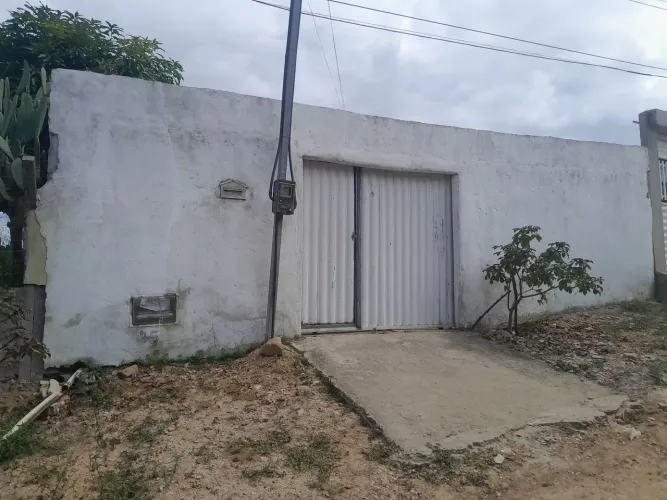 Casa em serrinha zona rural, Murici.