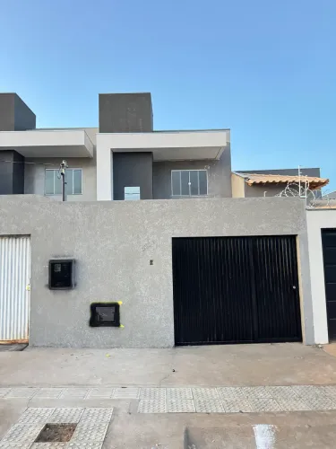 Casas Casa/Sobrado 2/4 no Parque Sul