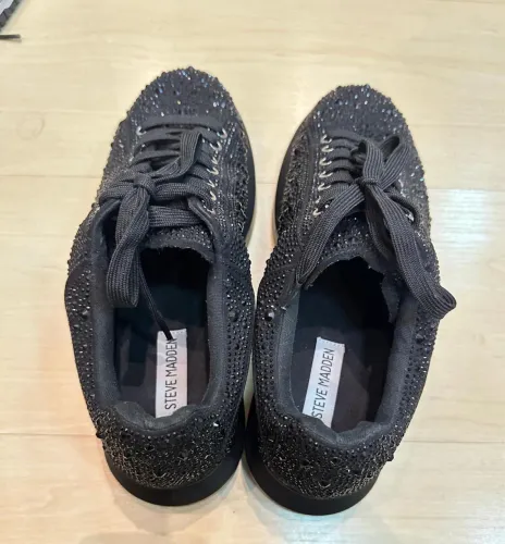 tênis steve madden icebox rhinestone