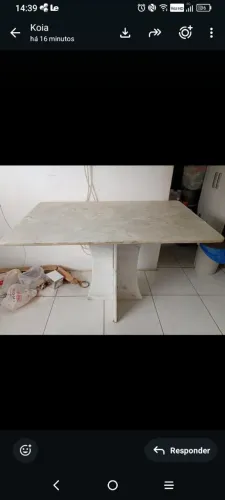 Mesa de mármore