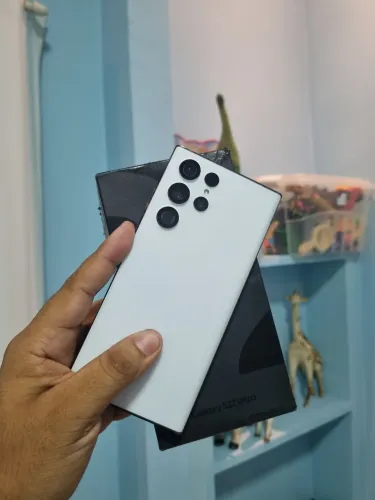 Vendo troco s22 ultra todo original completo com nota fiscal