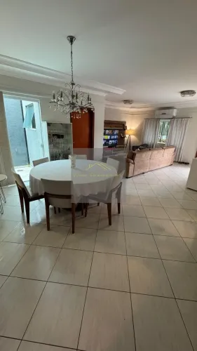 Maravilhosa casa em condomínio à venda na cidade de Indaiatuba - 3 suítes, 2 salas, 4 banh