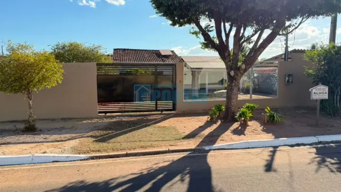 locação De Imóvel: Imóvel Residencial para locação - Rua 09 esquina com a Rua 04. Centro Á