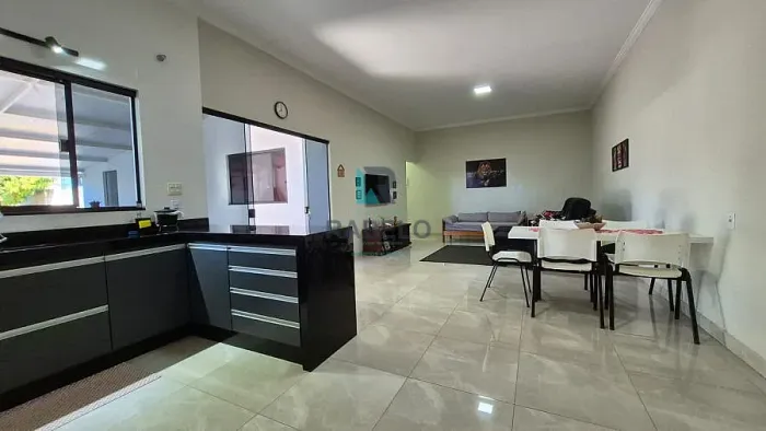 CHÁCARA COM PISCINA À VENDA NA VILA PORTUGAL EM LORENA ? SP
