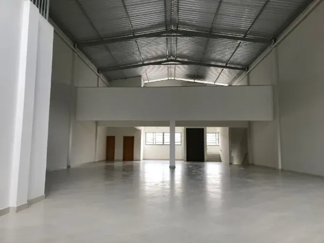  Excelente Galpão para Alugar na Região da Pampulha -  Bairro Parque Copacabana, BH 830 m²