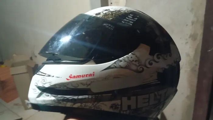 helt samurai com viseira fumê tam.60 em ótimo estado 