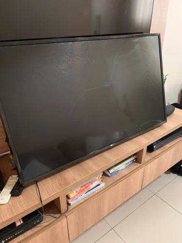 TV Smart 40 LG ótimo estado