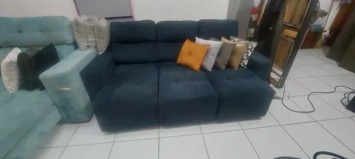 SOFÁ RETRÁTIL E RECLINÁVEL SEMI NOVO 