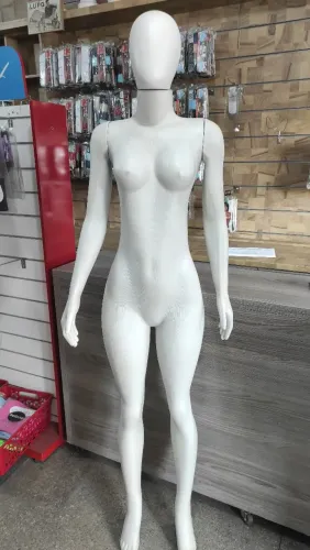 Manequim Feminino 