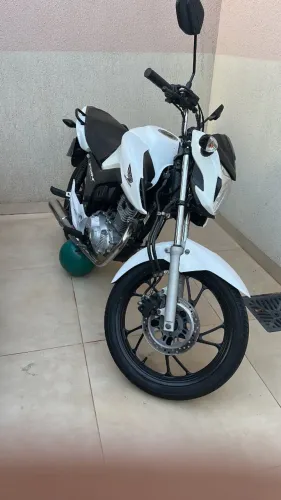 CG 160 em ótimo estado