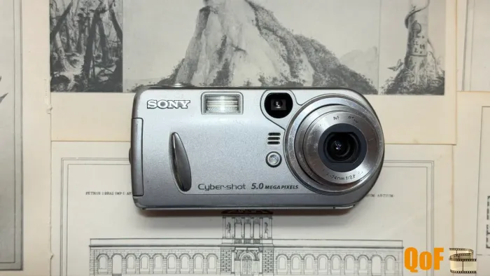 Sony Cybershot DSC-P92 - 5.0MP e 3x de zoom