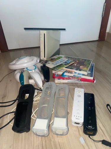Nintendo Wii + Jogos + Acessórios
