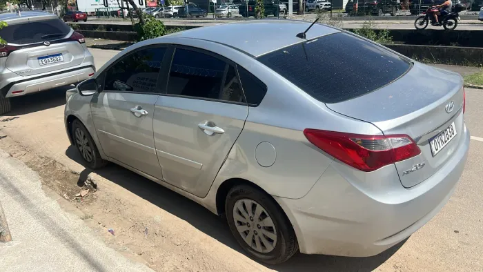 Hyundai HB20S C.plus/c.style1.0 Flex 12V Mec. 4P 2015