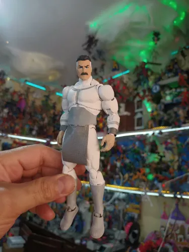 Action Figure Omni-Man Viltrumita - impresso em 3d - Compatível Marvel Legends