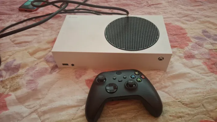 Xbox séries s semi novo usei pouco