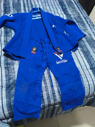 Kimono infantil masculino.