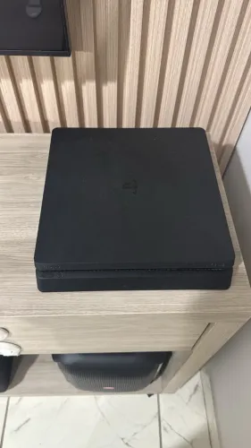 PlayStation 4 Slim