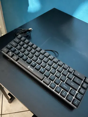 Teclado Gamer Evolut Fay: 60%