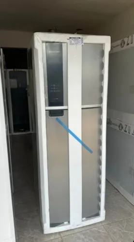 Geladeira Brastemp 375 litros inox modelo novo 
