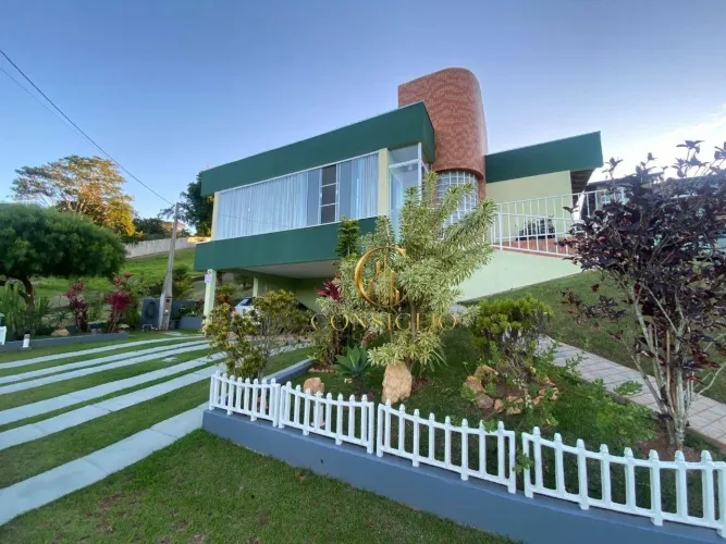 Casa com 4 dormitórios à venda, 215 m² por R$ 1.100.000,00 - Quinta dos Lagos - Paraibuna/