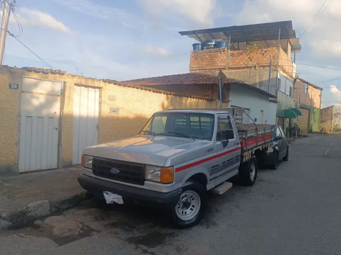 Ford F-1000 Super Diesel / Super Diesel Turbo 1995