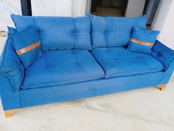 SOFÁ ÚNICO AZUL