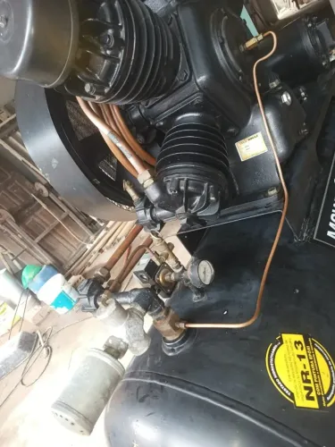 COMPRESSOR DE 5 CABEÇAS INDUTRIAL MSWV 60 MOTOR 15 CV.