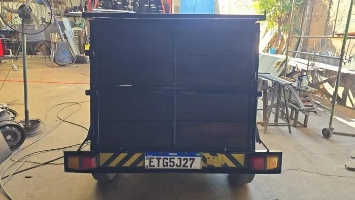 Carretinha com documento 