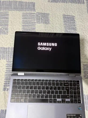 Samsung book 4 360 i7 16 gb RAM