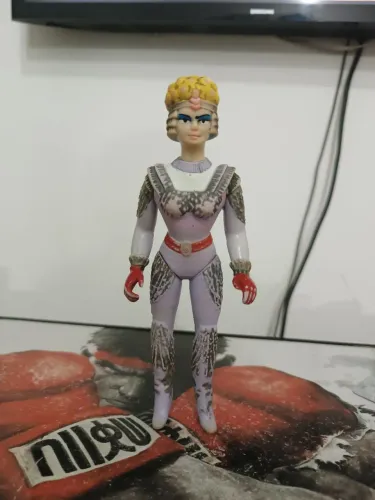 Boneca Bruxa Kilza Jaspion Glasslite anos 80. Item raro ideal para colecionadores.