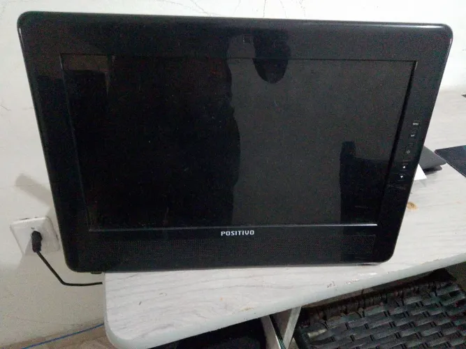 Computador, CPU parou de funcionar, monitor funcionando bem, acompanha todos os dados.