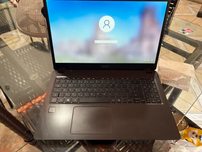 Vendo notebook Acer Aspire i3