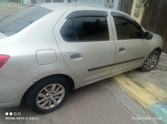 Renault Logan Authentique Hi-flex 1.0 16V 4P 2016