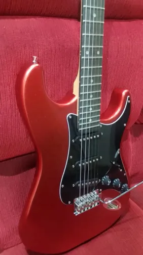 Guitarra ? customizada