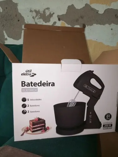 Vendo Batedeira nova na caixa