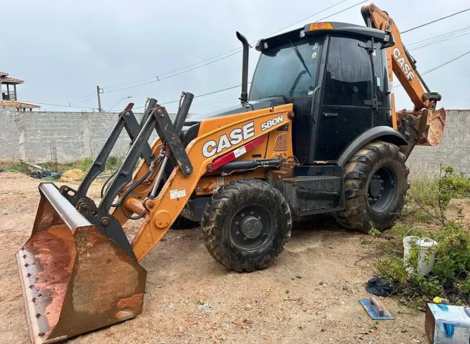 Retroescavadeira Case 580N 22/22 - Parcelamos