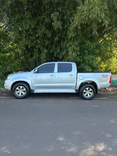 Toyota Hilux CD SRV D4-d 4X4 3.0 TDI Diesel AUT 2010