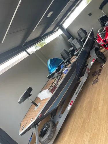 Vendo barco novo