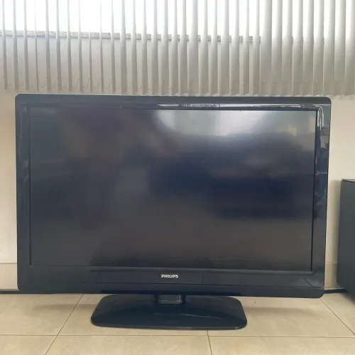 TV Philips 42" 42PFL3508G/78 Com Defeito - Liga Normal - Para Conserto ou Peças