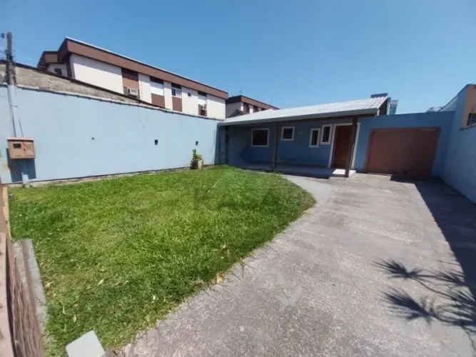 casa semimobiliada com aproximadamente 100m² de área privativa no Bairro Nossa Senhora das