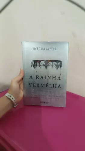 A Rainha Vermelha - Victoria Aveyard