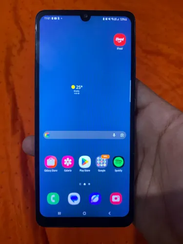 Vendo celular A32 , 400 reias