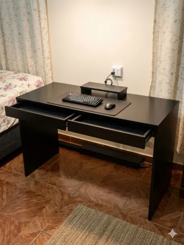 Mesa ou escrevania em ótimo estado - Aceito troca