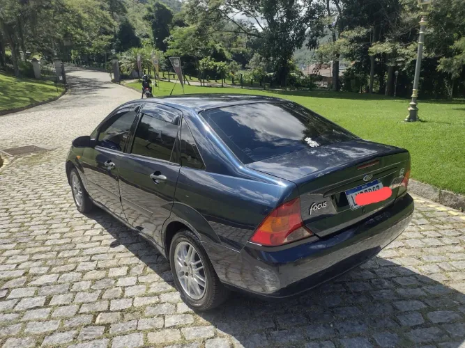 Ford Focus Sedan 2.0 16v/2.0 16V Flex 4P 2001