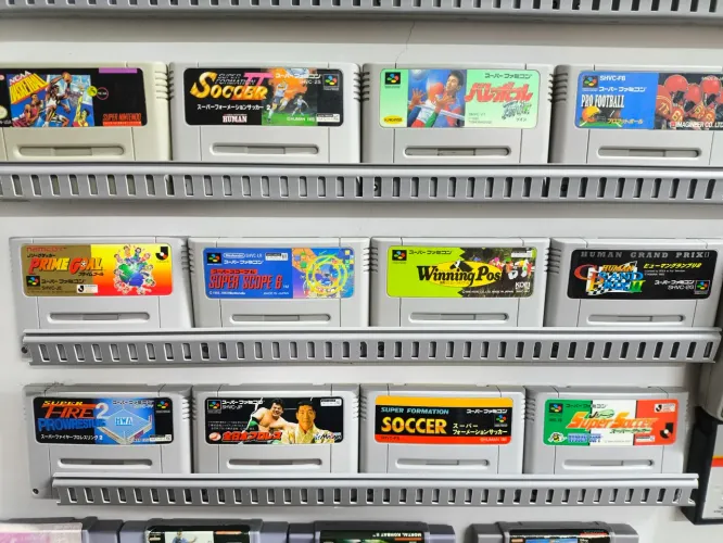 CARTUCHOS ORIGINAIS PARA SUPER FAMICOM E SUPER NINTENDO.
