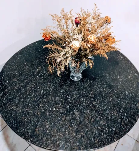 Mesa de granito redonda São Gabriel 4 lugares 