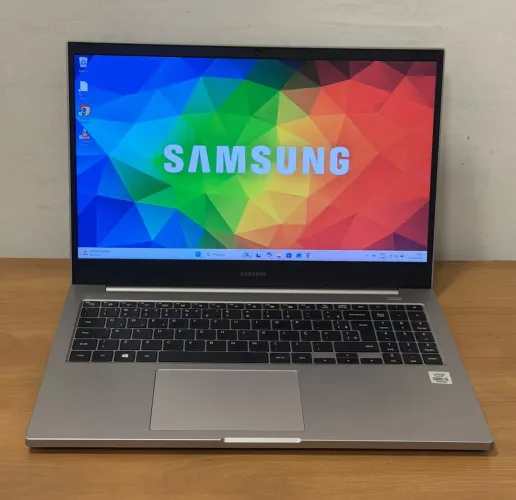 Notebook Samsung i3 10ªTh Gen 8GB RAM 256 Ssd Intel(R) UHD Graphics 4 GB