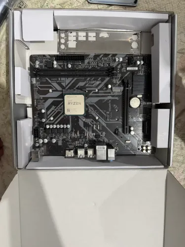 Processador RYZEN 7 5700 + Placa mãe GYGABYTE B450M K